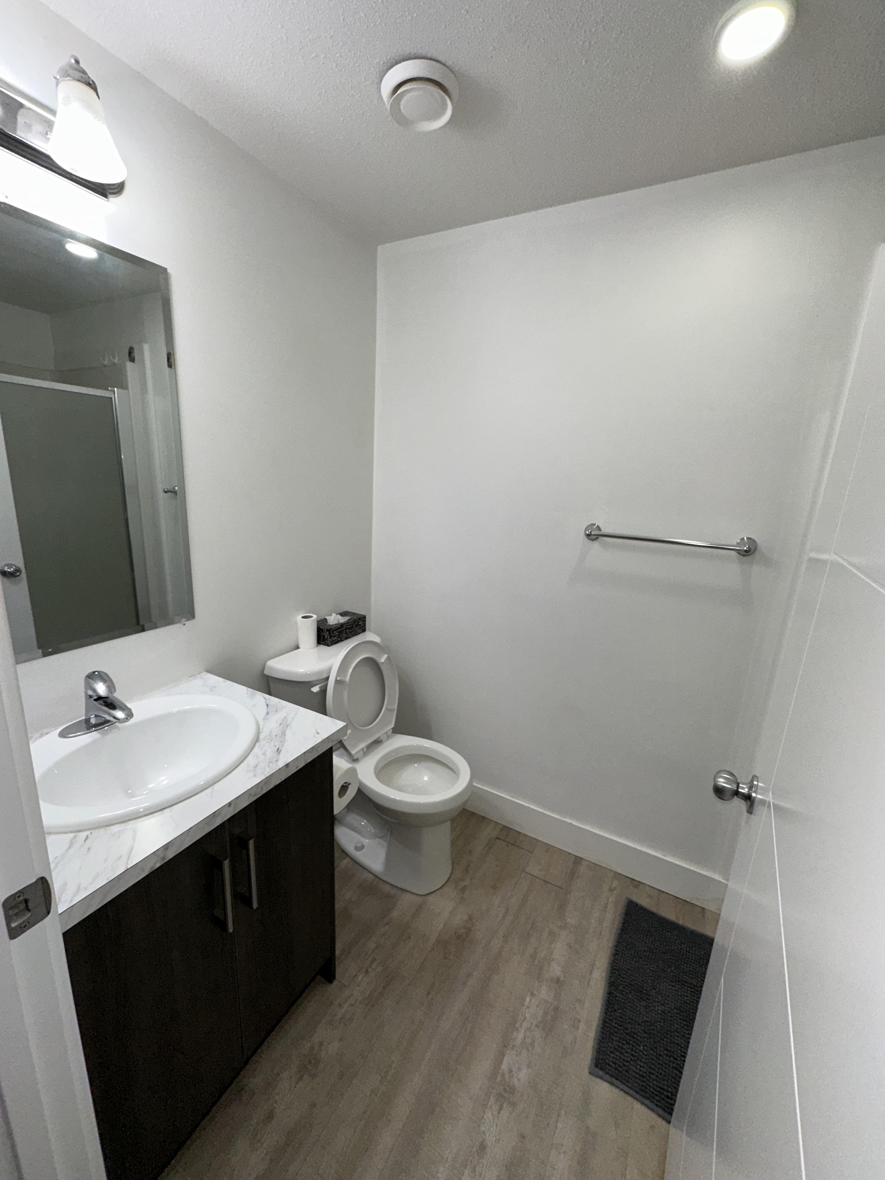 Charming 1-Bedroom Basement Suite with Utilities Included