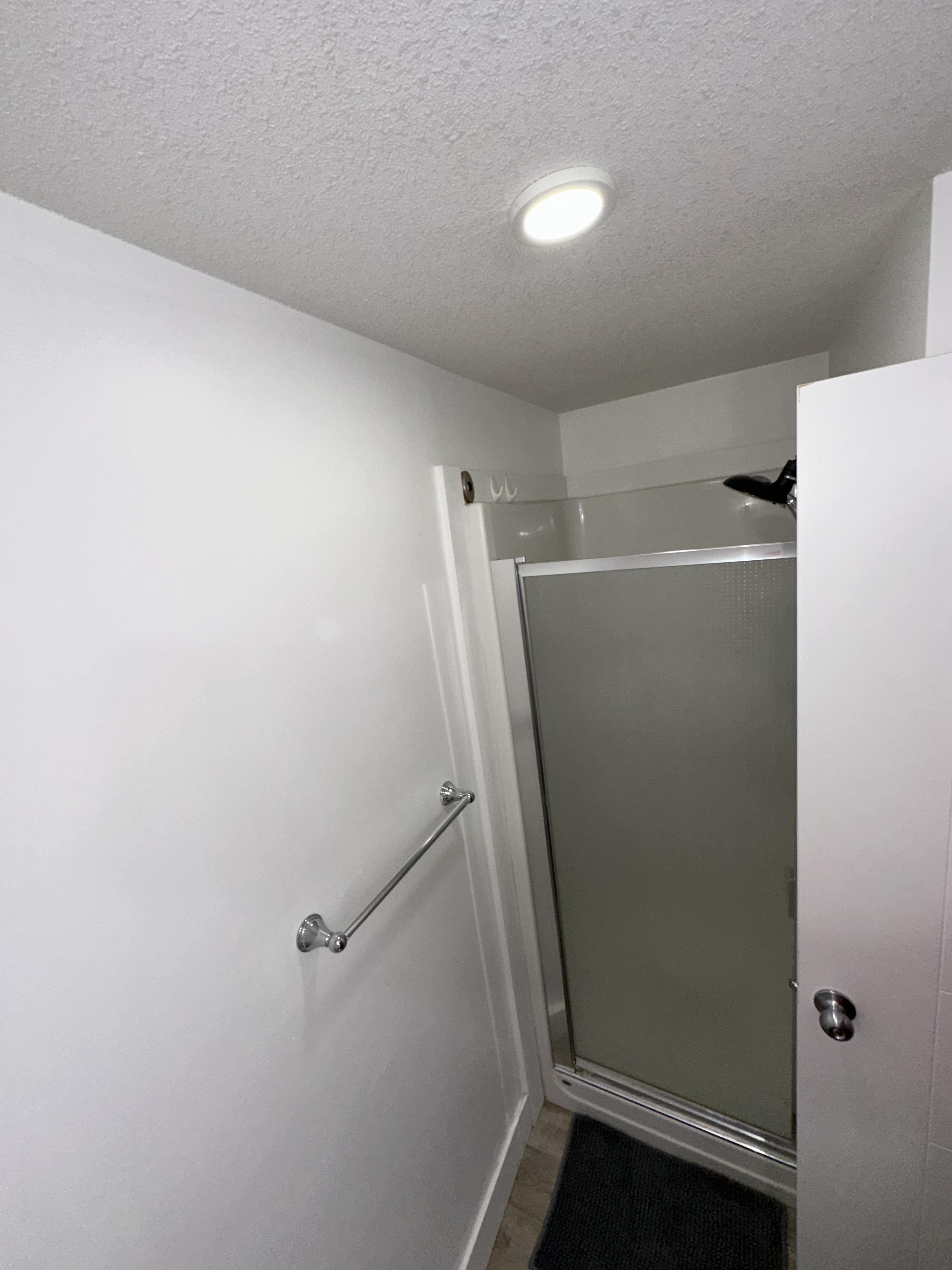 Charming 1-Bedroom Basement Suite with Utilities Included