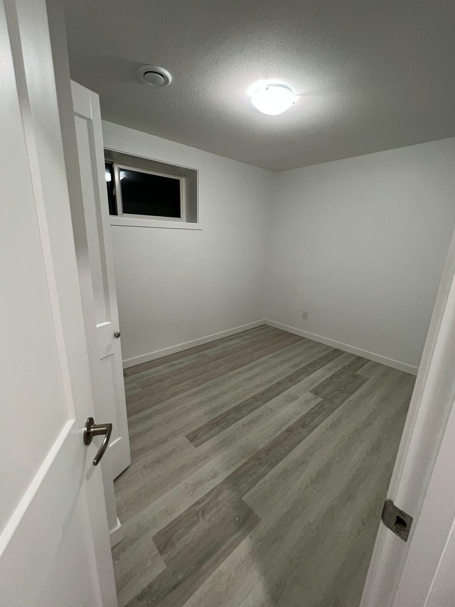 Cozy 2-Bedroom Basement Suite with Utilities Included